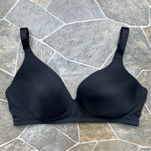 Warner’s Breathe Freely Wirefree Bra - Picture 4 of 8